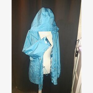 NWOT Dennis Basso Raincoat Medium Teal Blue Zipper & Snaps Removeable Hood
